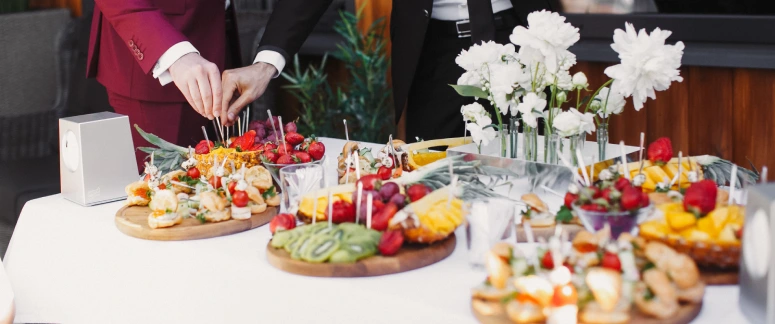 8 Benefits of Hiring a Professional Chef for Your Event
